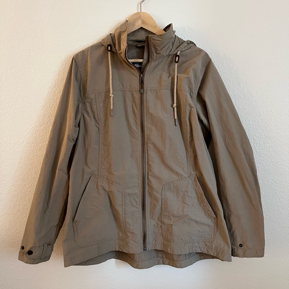 Eddie Bauer hooded wind resistant zip jacket / size XL / tan beige